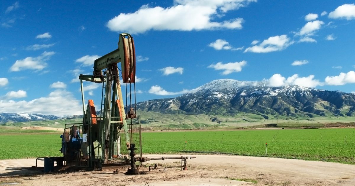 bigstockBakersfieldOil24919733 Crimson Resource Management